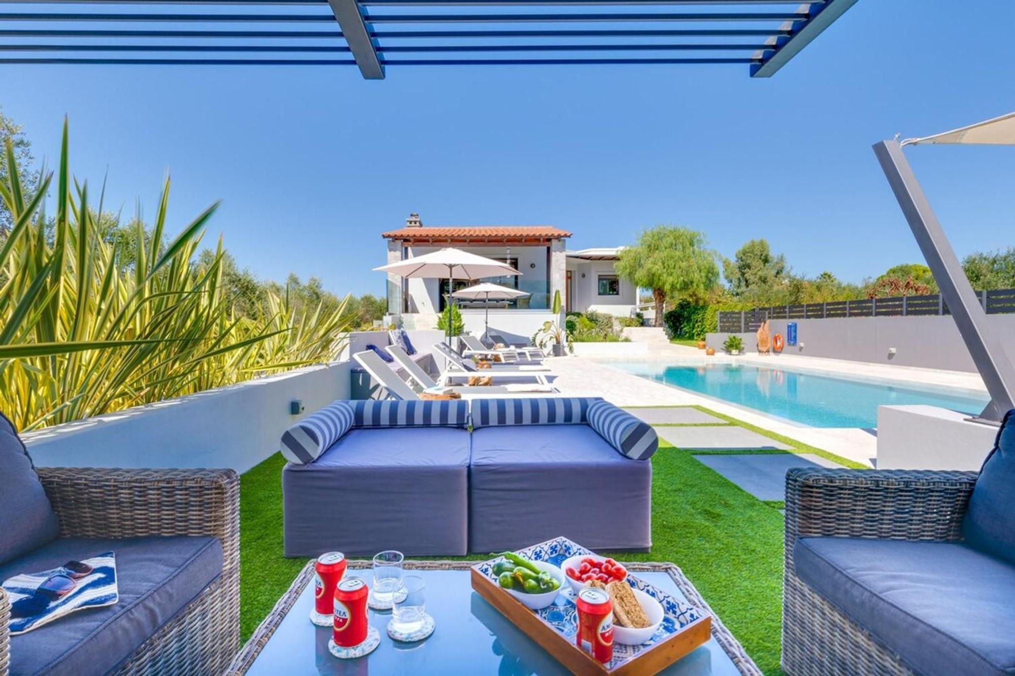 Villa Ampelaki - Premium Villa With Heated Pool Kounoupidhianá Exterior photo