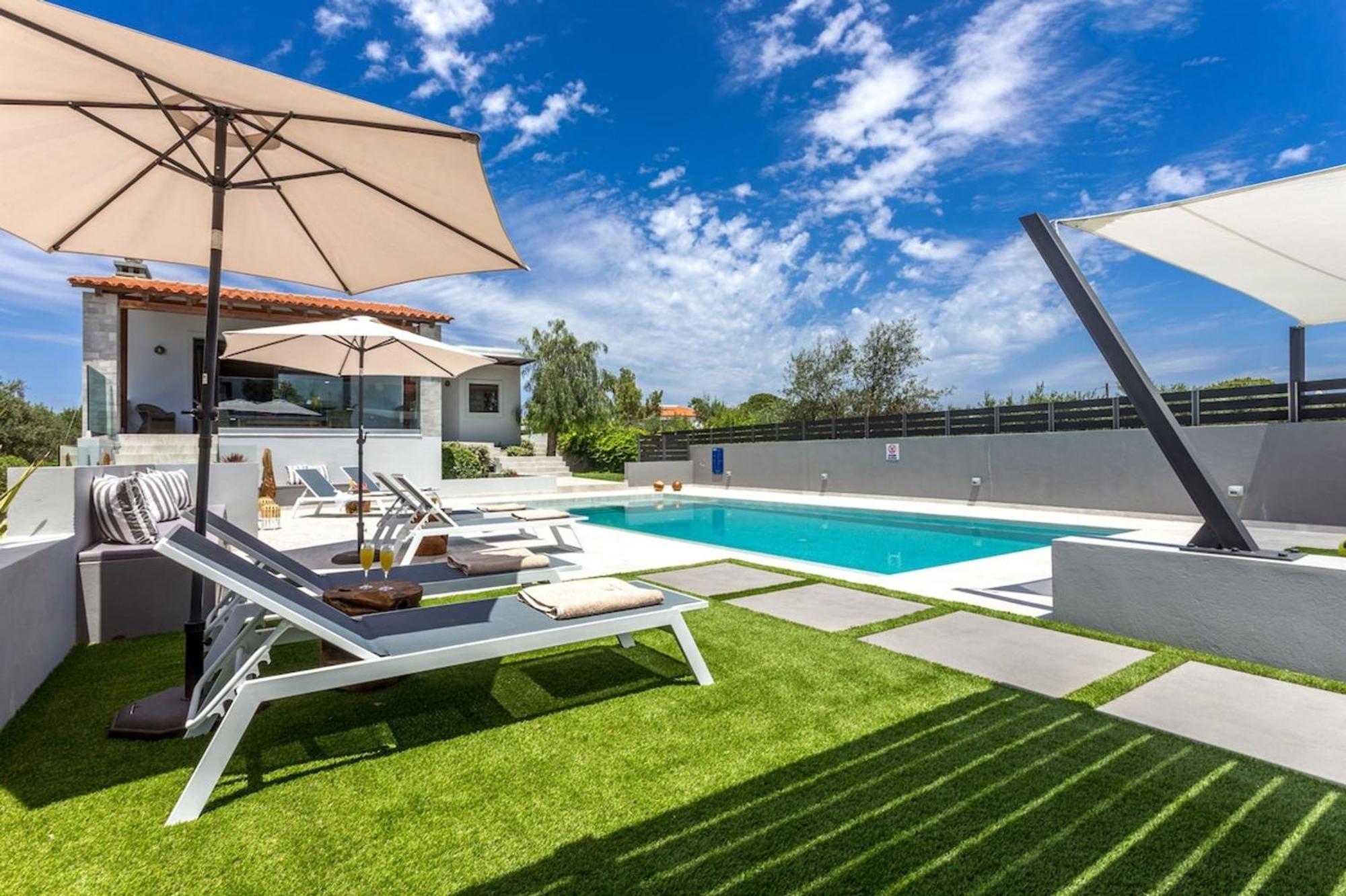 Villa Ampelaki - Premium Villa With Heated Pool Kounoupidhianá Exterior photo
