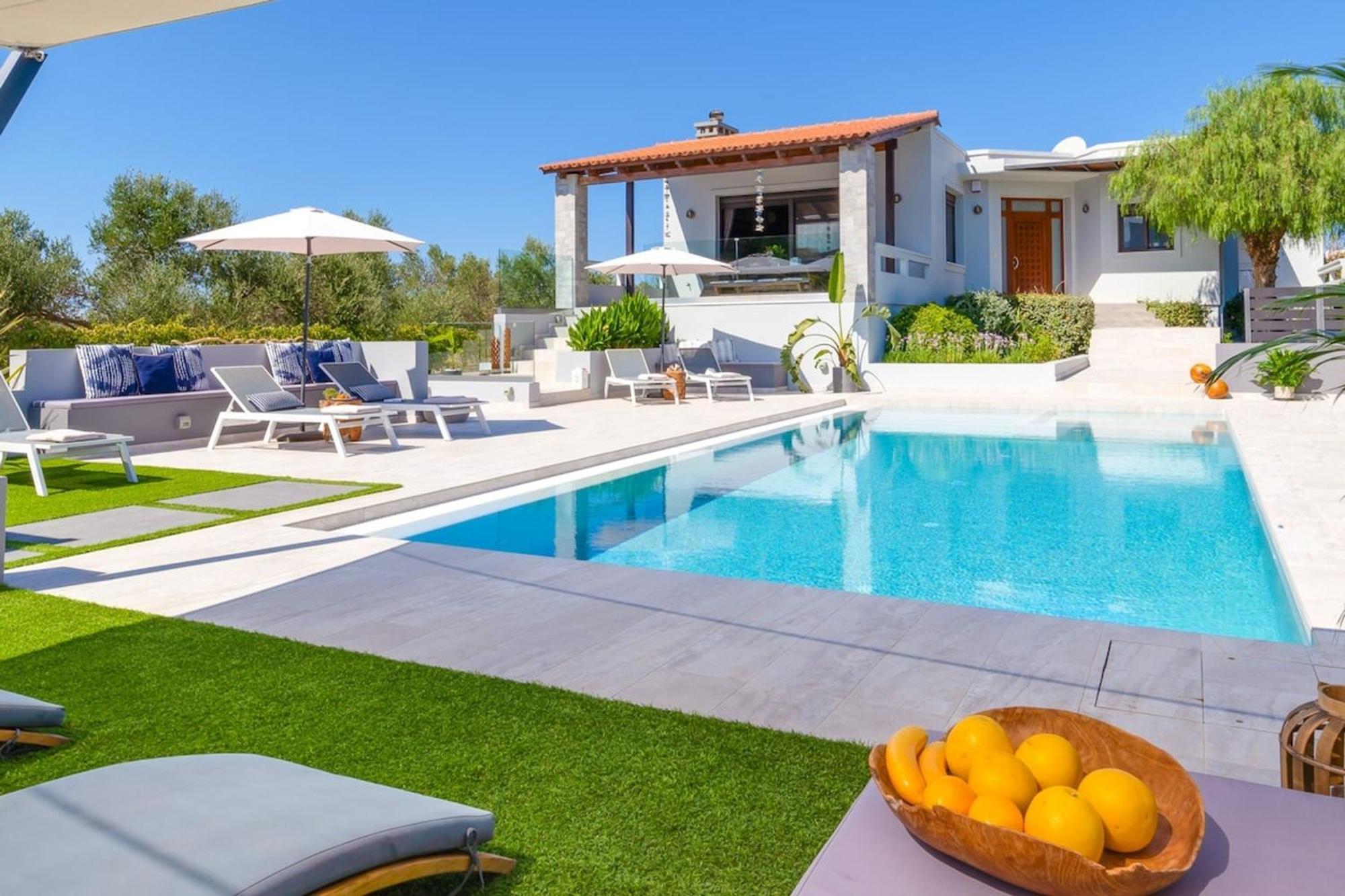 Villa Ampelaki - Premium Villa With Heated Pool Kounoupidhianá Exterior photo